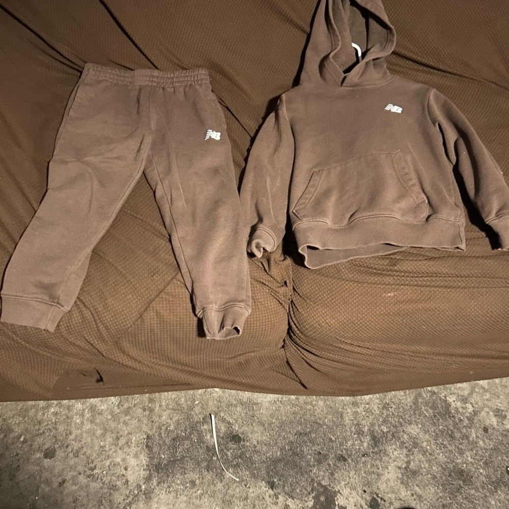 New Balance Kids Brown Sweatpants and Hoodie Set